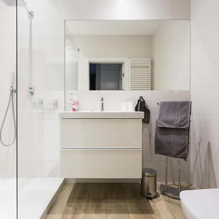Nadwislanska With Air Conditioning Near Kazimierz By Renters * Krakow