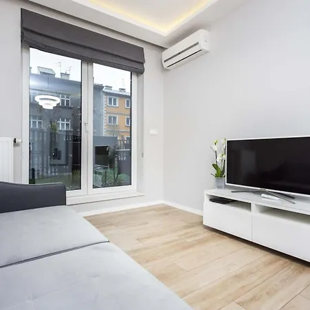Nadwislanska With Air Conditioning Near Kazimierz By Renters Apartment
