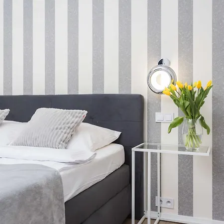 Nadwislanska With Air Conditioning Near Kazimierz By Renters *